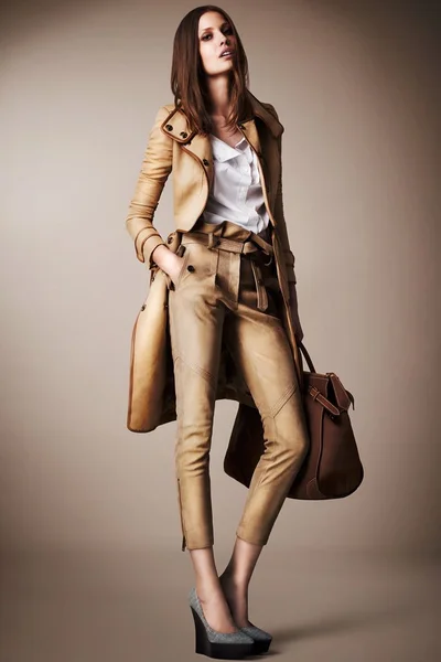 Look 16